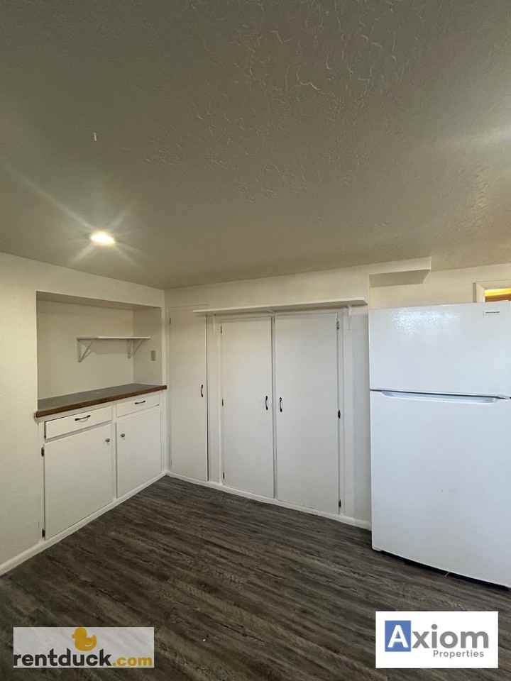 139 1/2 Belva Ln - Photo 5 of 19