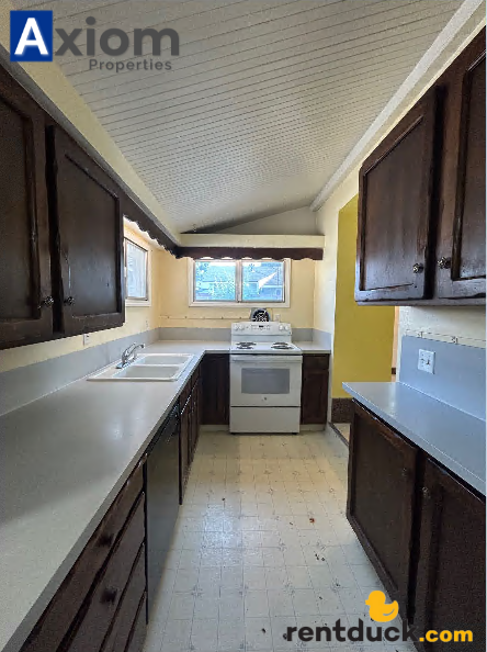 1248 E Lewis St - Photo 2 of 17