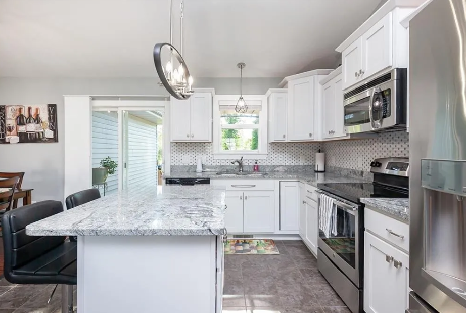 5805 Pine Ct - Photo 7 of 24