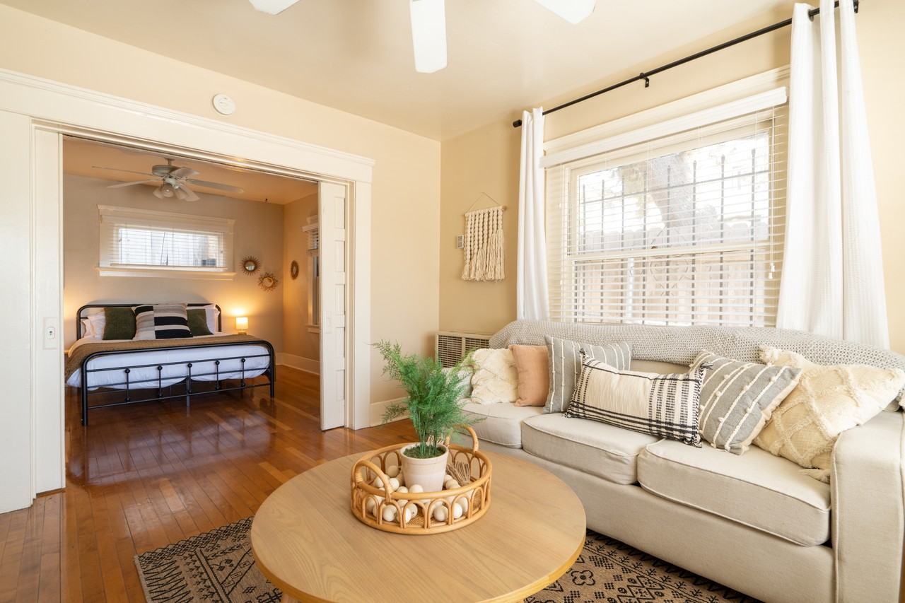 1031 21st StreetUnit #1031-2 - Photo 5 of 38