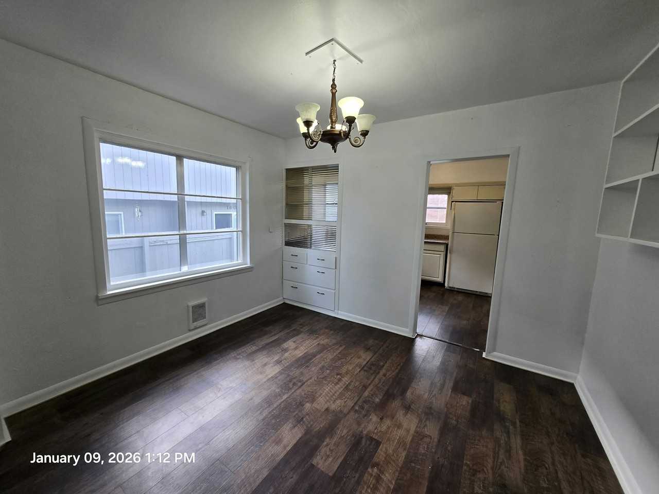 911 16th Avenue - Photo 2 of 9