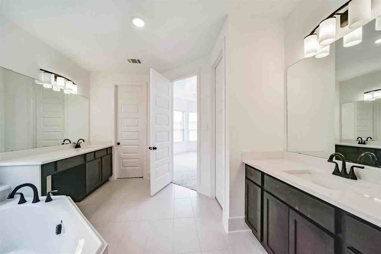 17794 Misty Brk Ln - Photo 7 of 42