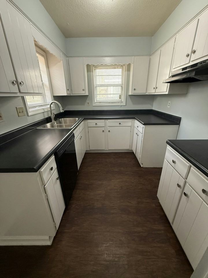 4065 Haliburton Street - Photo 2 of 10