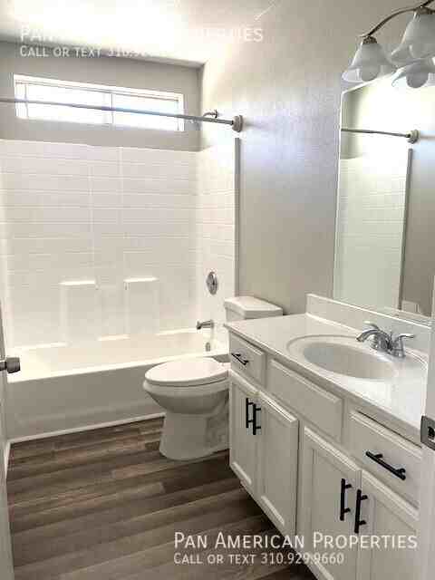 The Kenwood - Photo 7 of 9