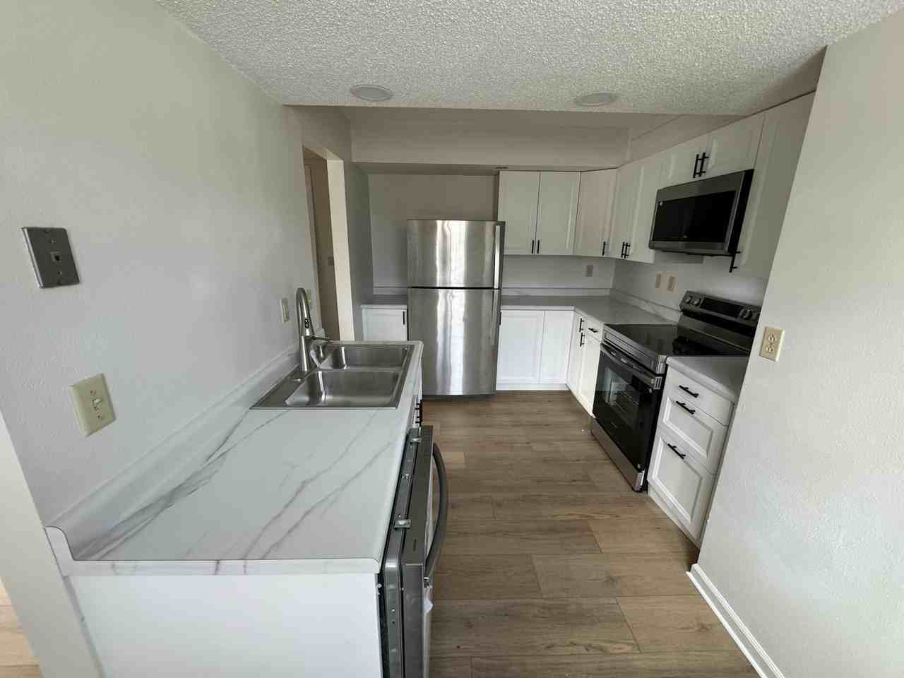 806 7th Avenue Northwest, Unit 2 - Photo 2 of 7