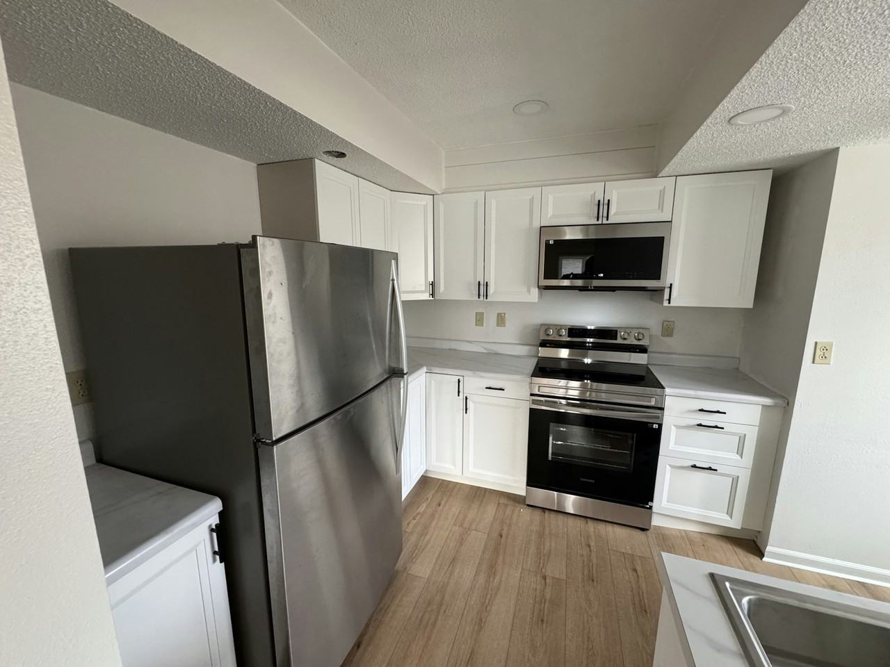 806 7th Avenue Northwest, Unit 2 - Photo 3 of 7