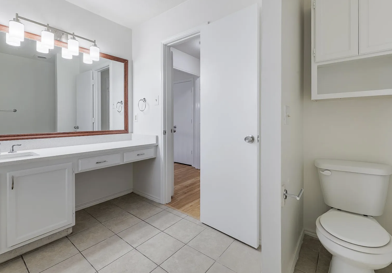 973 Fairbanks Circle - Photo 3 of 17