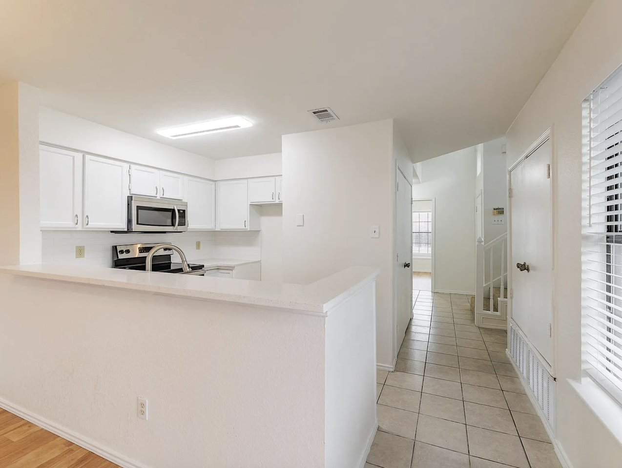 973 Fairbanks Circle - Photo 5 of 17