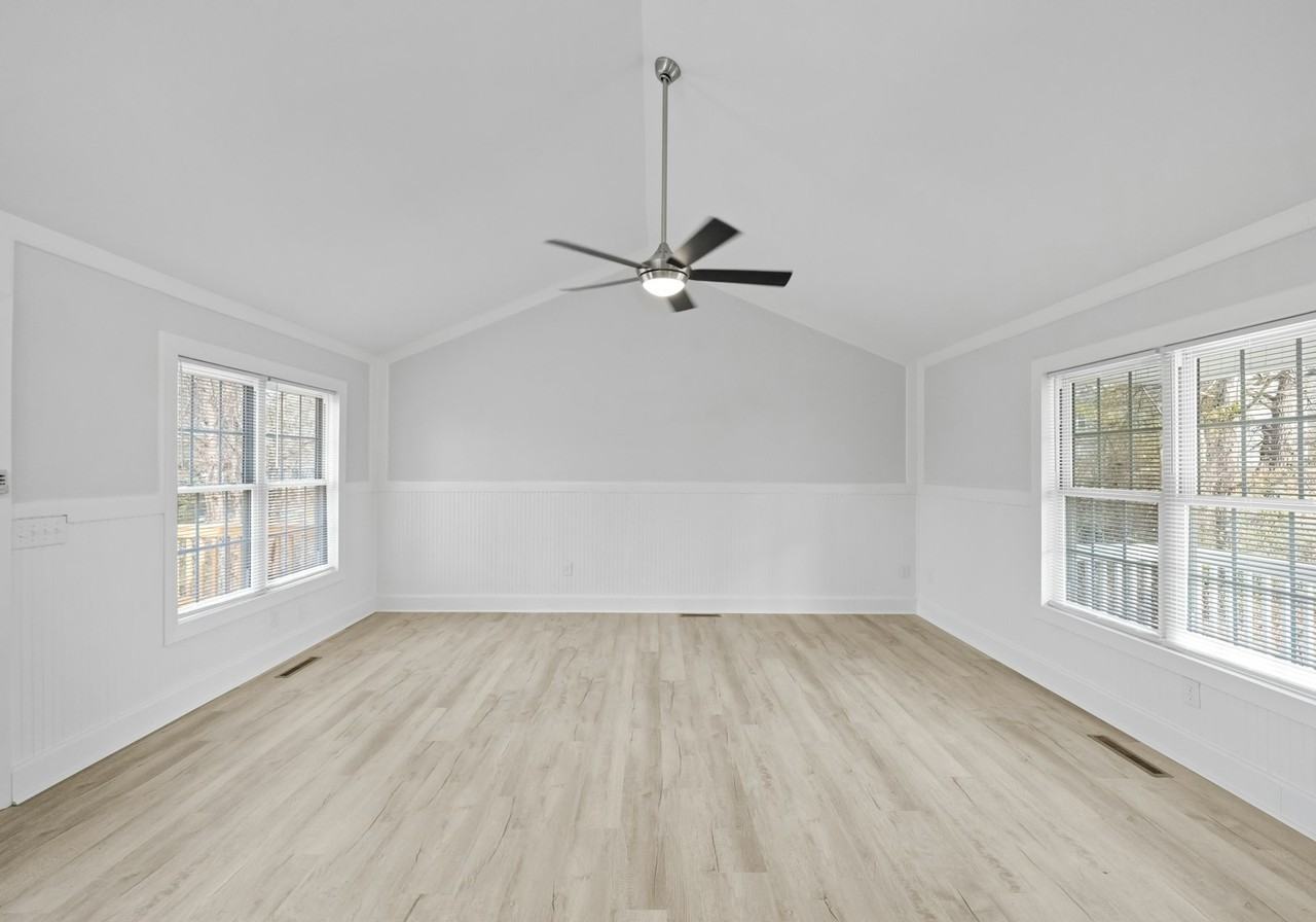 114 Wayne Avenue - Photo 5 of 18