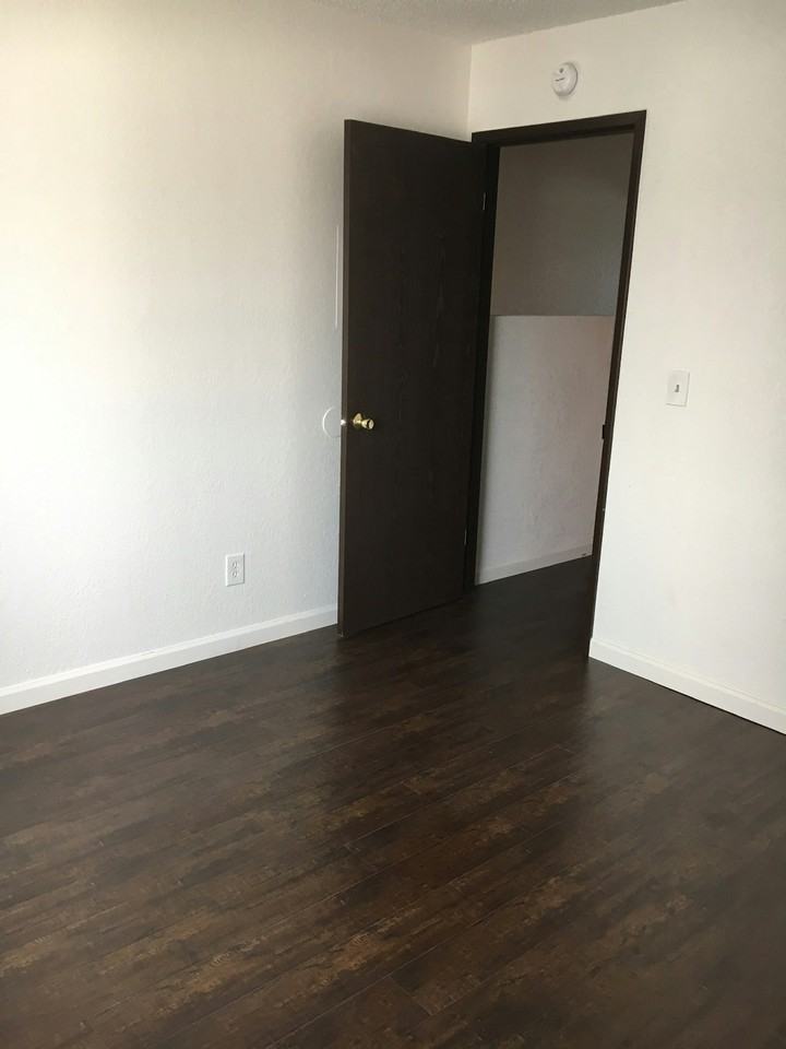 8473 Kelley Drive, Unit D - Photo 5 of 9