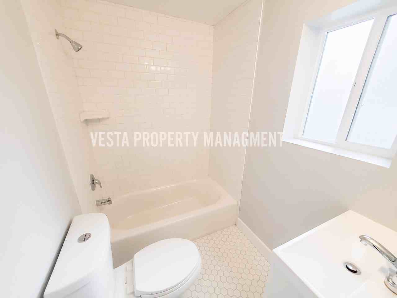 2028 Ogden Ave #1 - Photo 7 of 11