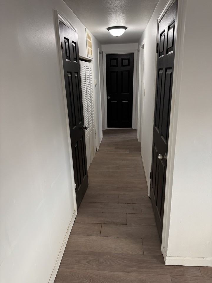 2524 Cle Elum Dr #1 - Photo 3 of 13