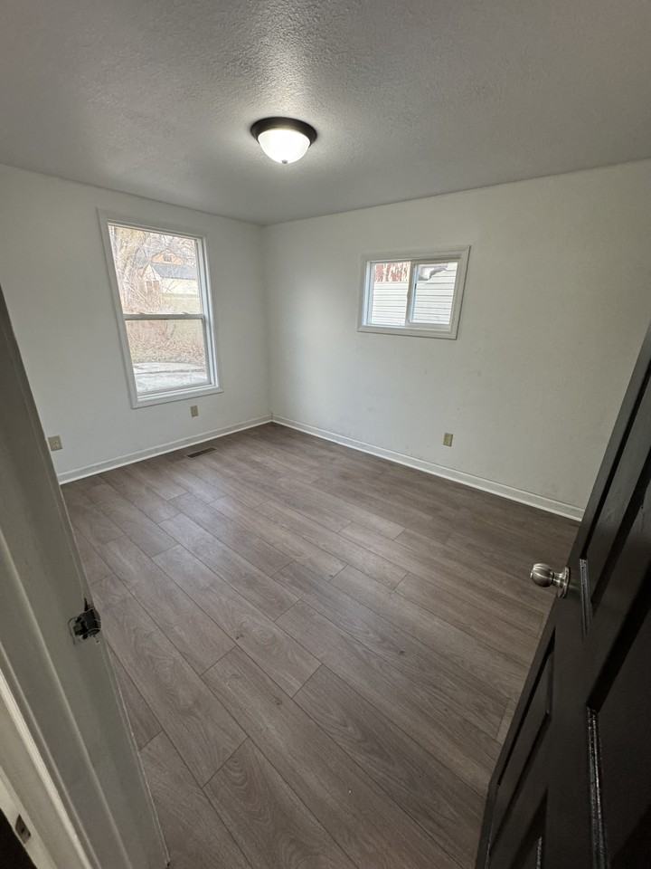 2524 Cle Elum Dr #1 - Photo 6 of 13