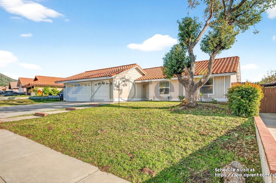 1745 Buckeye St - Photo 2 of 31