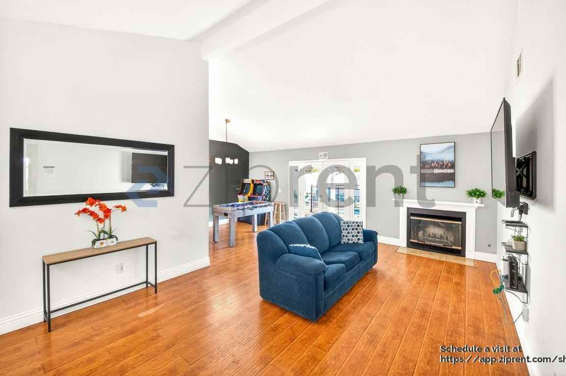 1745 Buckeye St - Photo 6 of 31