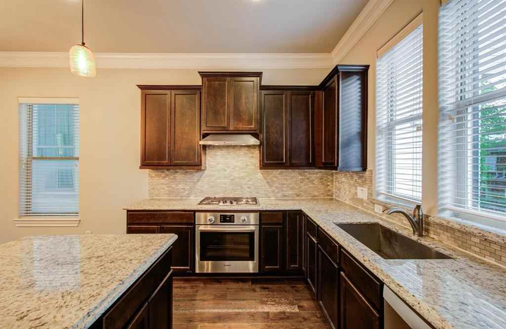 610 Delano St #610DELANO - Photo 7 of 36