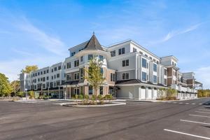 featured image of 22 Everett St #424