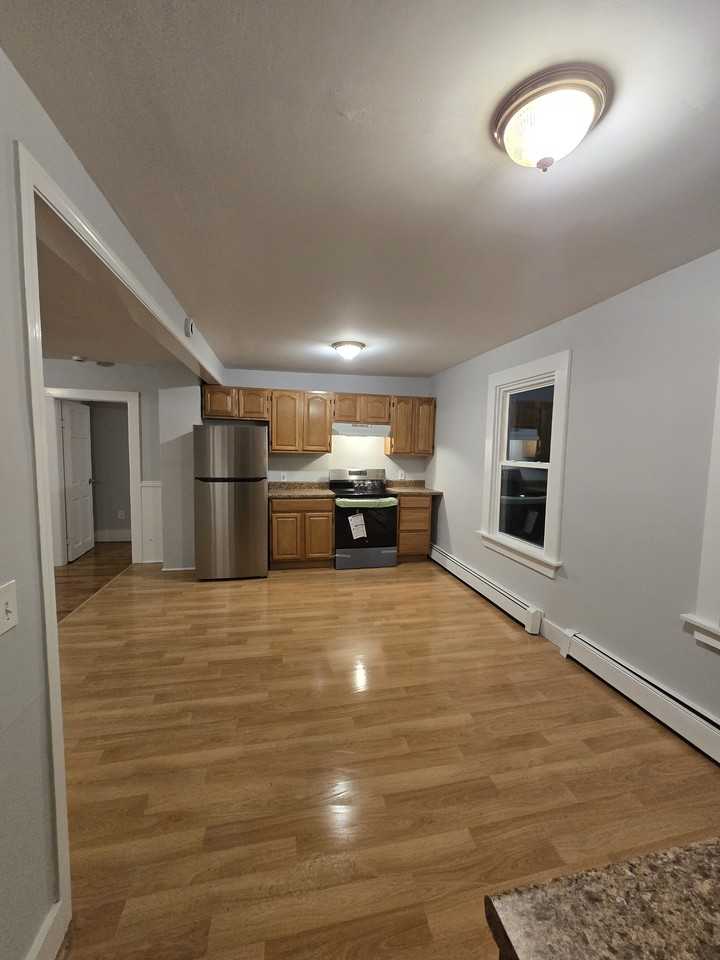 216 Vauxhall St #2 - Photo 4 of 6