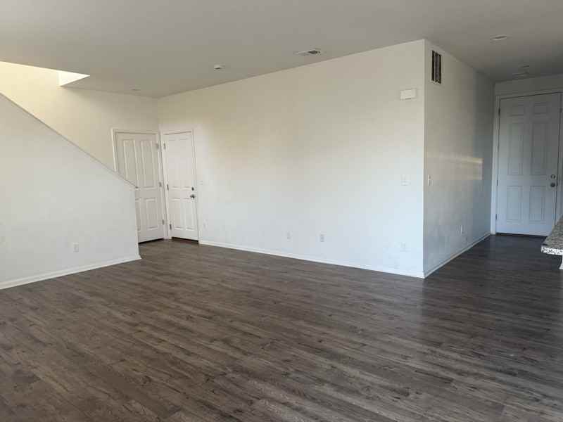 1579 Sorenson Dr - Photo 5 of 15