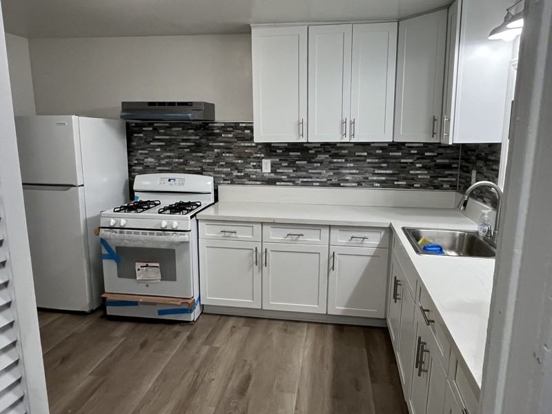 1521 S 42nd St - Photo 3 of 9