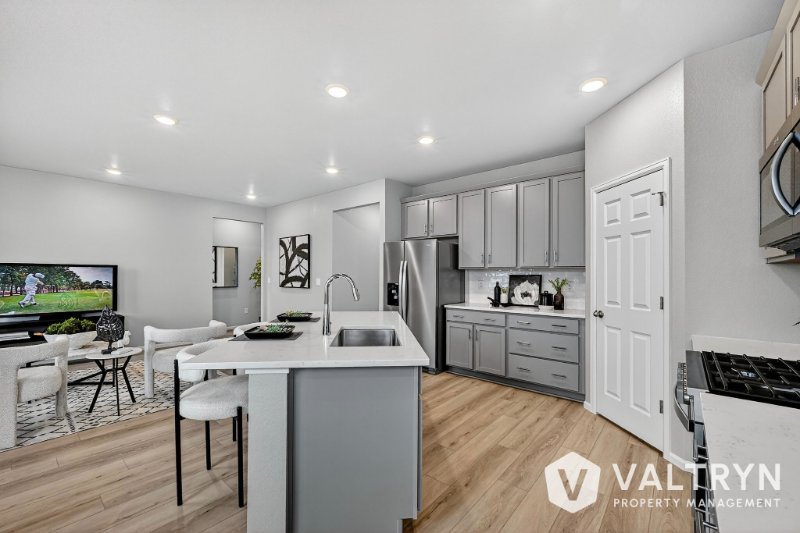 13375 Valley Peak Dr - Photo 3 of 35