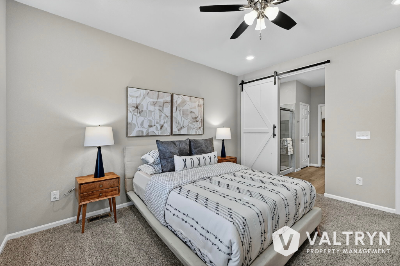 13375 Valley Peak Dr - Photo 4 of 35