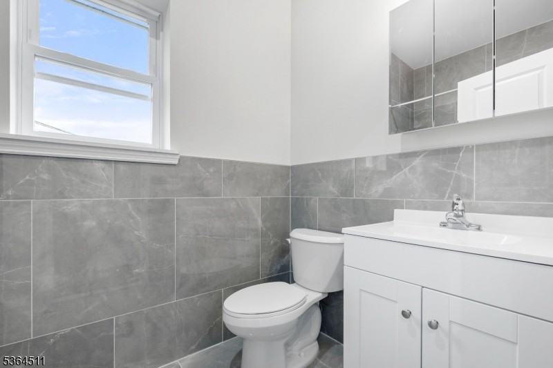 22 Speedway Ave #2ndFL - Photo 2 of 6