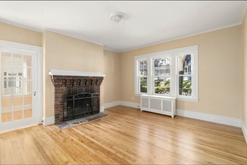 53 Howland Ter #1 - Photo 2 of 6