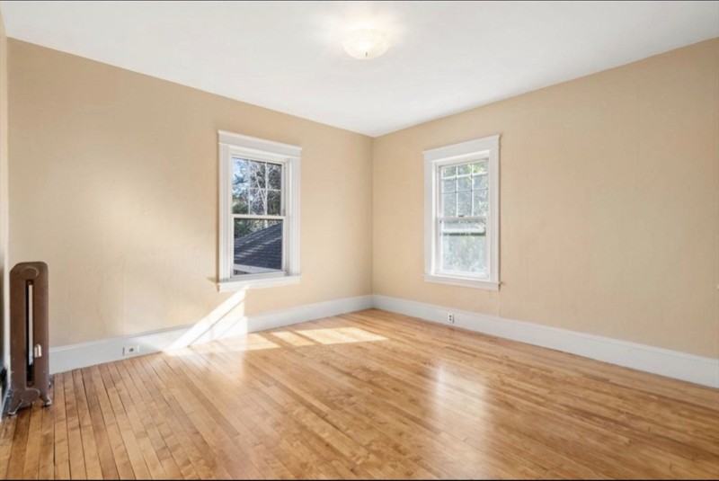 53 Howland Ter #1 - Photo 5 of 6