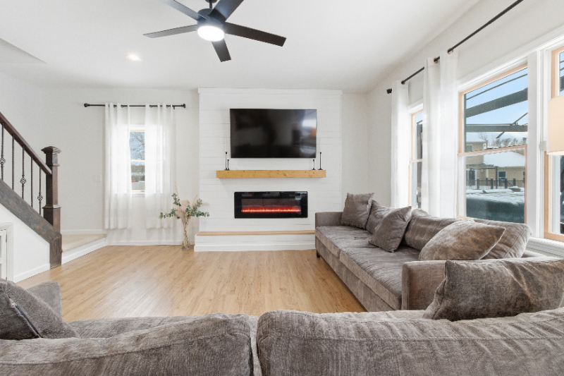 5791 Pinwheel Cir - Photo 4 of 19