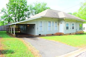 featured image of 123 Upton St #2