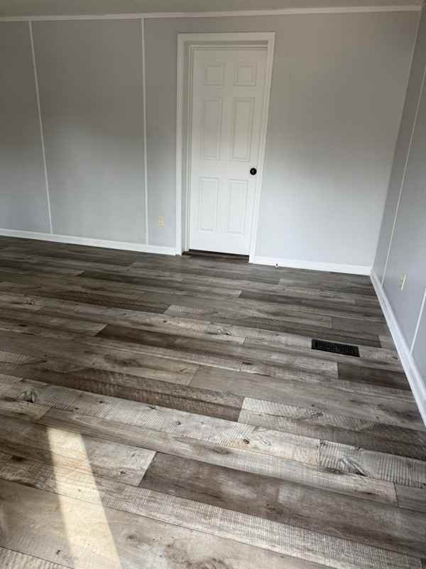 224 Pinewood St - Photo 3 of 14