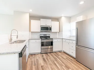 1098 E 22nd Ave - Photo 3 of 7