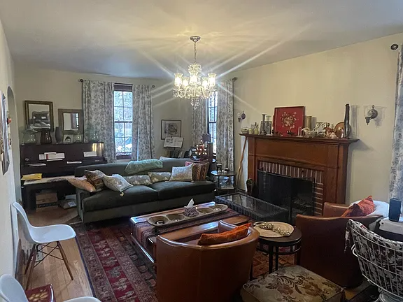 6415 Broad St - Photo 3 of 4