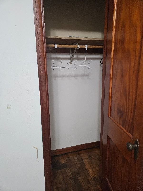 901 N Elm St - Photo 5 of 8