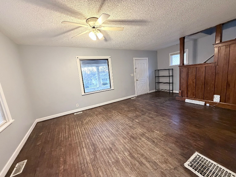 2343 E 12th St - Photo 2 of 4