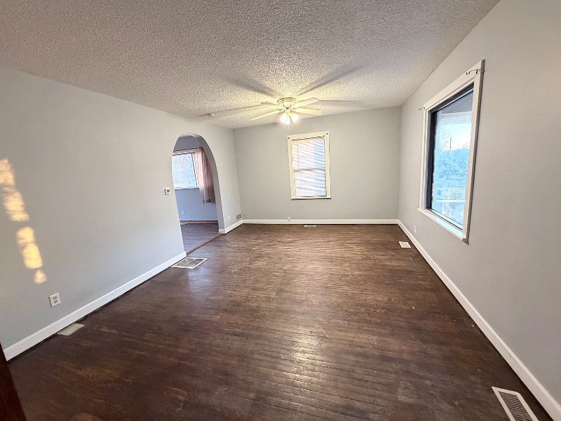 2343 E 12th St - Photo 4 of 4