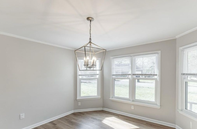 219 Rosecliff Dr - Photo 3 of 5