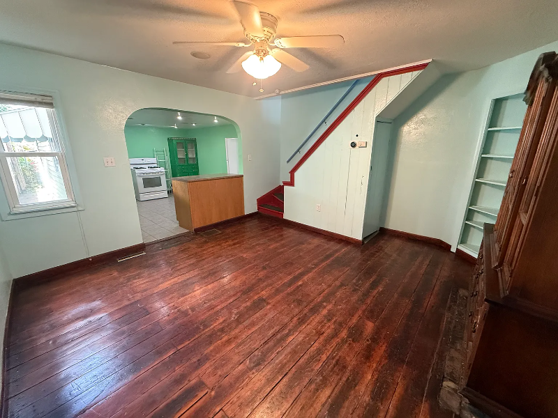 1307 Bingham St - Photo 4 of 15