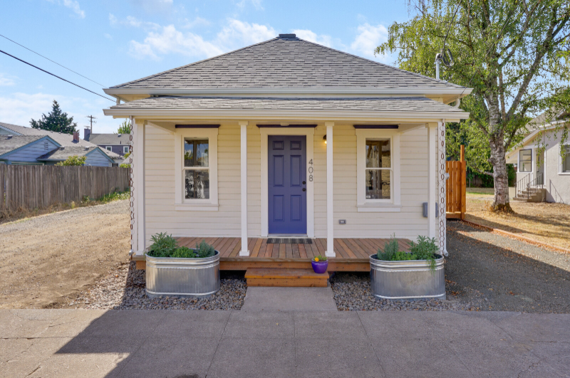 731 Elm St Sw - Photo 2 of 20