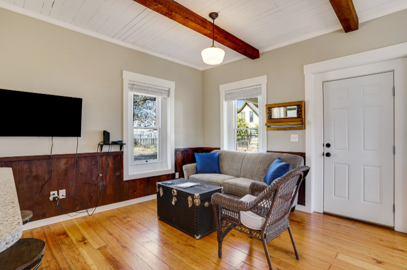 731 Elm St Sw - Photo 6 of 20