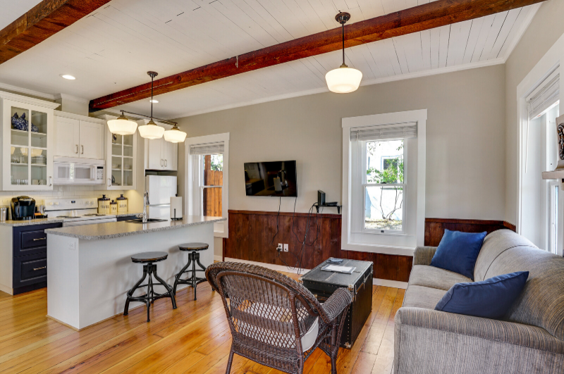 731 Elm St Sw - Photo 7 of 20