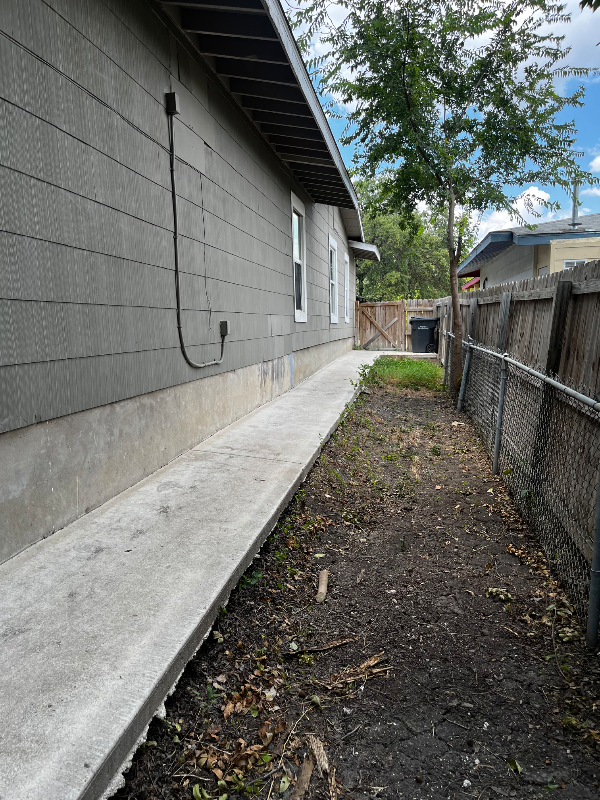 618 Marchmont Ln #102 - Photo 2 of 15