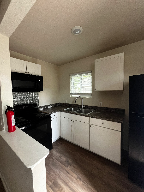 618 Marchmont Ln #102 - Photo 5 of 15