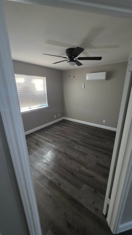 1418 Colima St - Photo 6 of 9