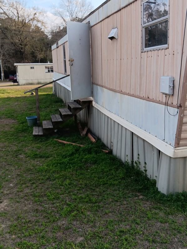 100 Lunsford Cir - Photo 3 of 10