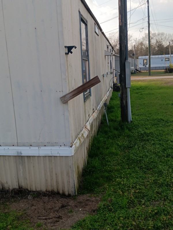 100 Lunsford Cir - Photo 4 of 10