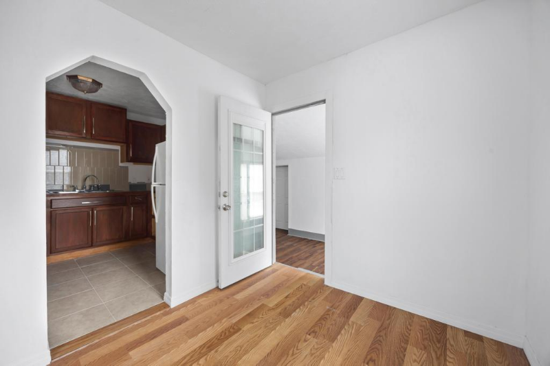 8949 8th Ave - Photo 7 of 20