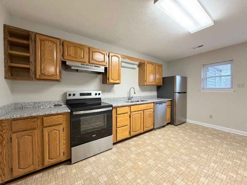 2728 Kirkwood Dr #H - Photo 2 of 8