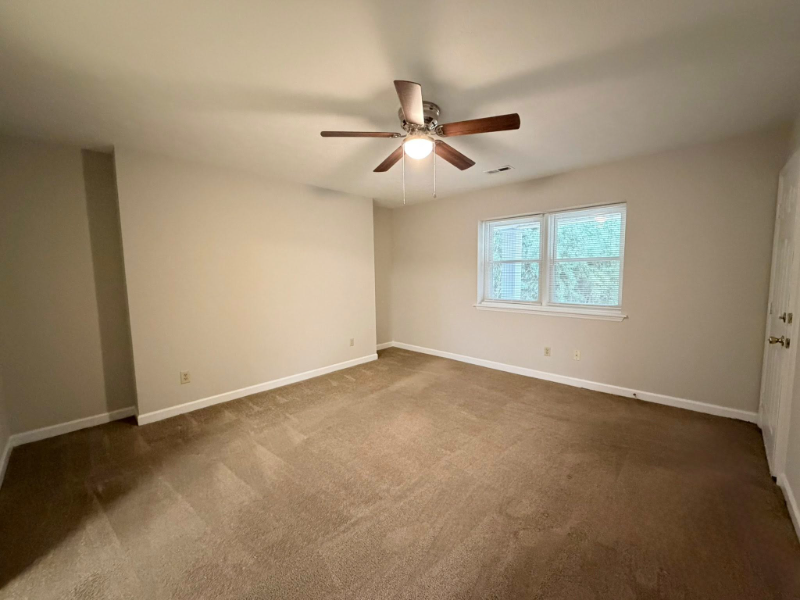 2728 Kirkwood Dr #H - Photo 5 of 8